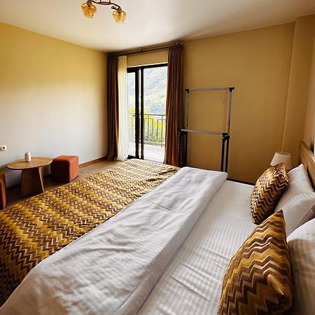 "Panorama" Kakhri Hotel เมสเตีย ภายนอก รูปภาพ