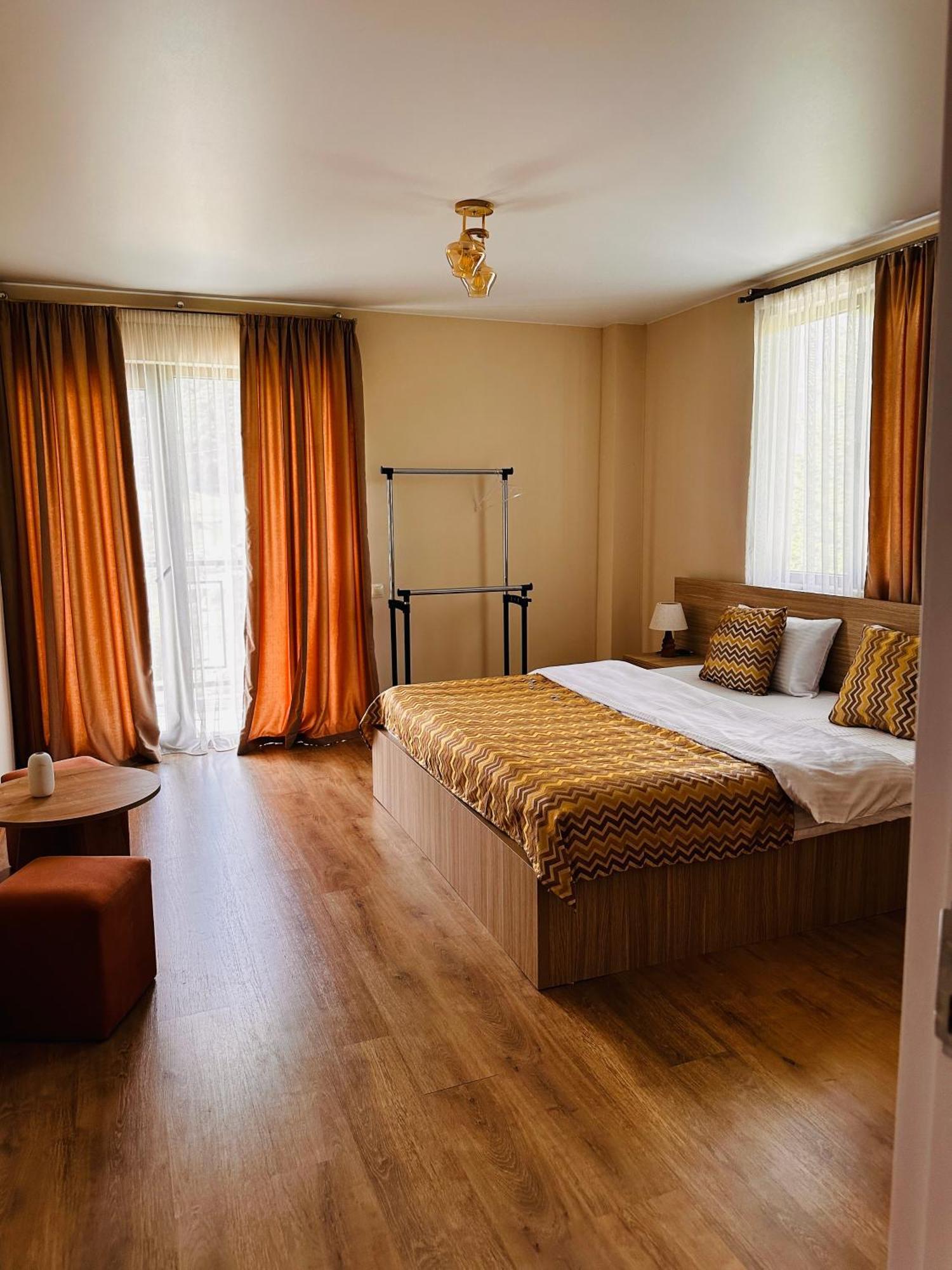"Panorama" Kakhri Hotel เมสเตีย ภายนอก รูปภาพ